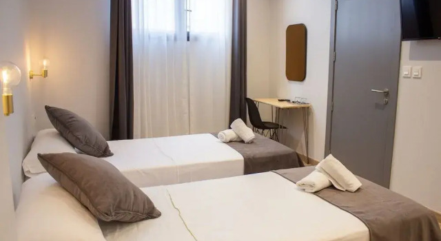 Pensión B4R Self check in, Book Hotel Bilbao 