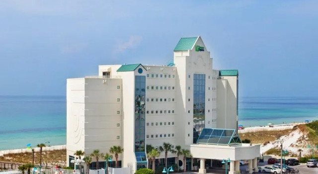 Кровать в общем номере Holiday Inn Express Pensacola Beach by IHG