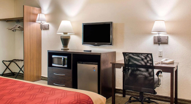 Двухместный номер Standard Econo Lodge Inn & Suites Binghamton