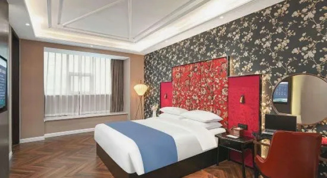 Люкс Deluxe Jinjiang Metropolo Hotel (Zhuzhou Lukou Branch)