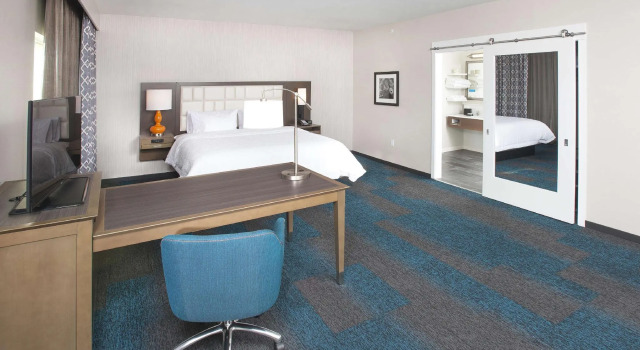 Двухместный люкс Hampton Inn & Suites LAX El Segundo