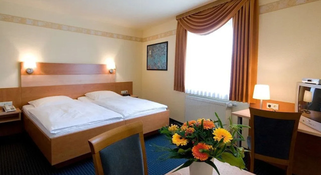 Hotel San Remo, Забронировать Отель Лоллар земля Гессен