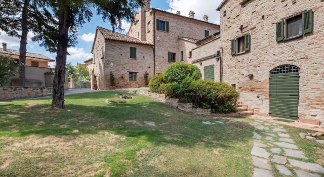 Holiday Home Villagrande Adriatic Pool, Boek Hotel Hotels in Mombaroccio met zwembad, Zwembad