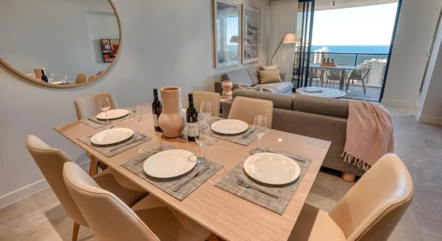 Апартаменты с 3 комнатами с видом на океан Encore Broadbeach - Official