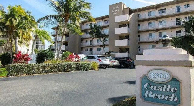 Castle Beach 304 by RedAwning, Забронировать Отель Форт-Майерс-Бич Fort Myers Area