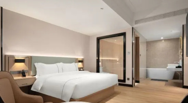 Люкс Deluxe Ritz-Man Hotel Zhangzhou (Baimajing store)