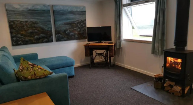 Relax in a 1 Bedroom Apartment near a country Pub, Забронировать Апартаменты/квартира Отели Шотландских границ с парковкой, Парковка