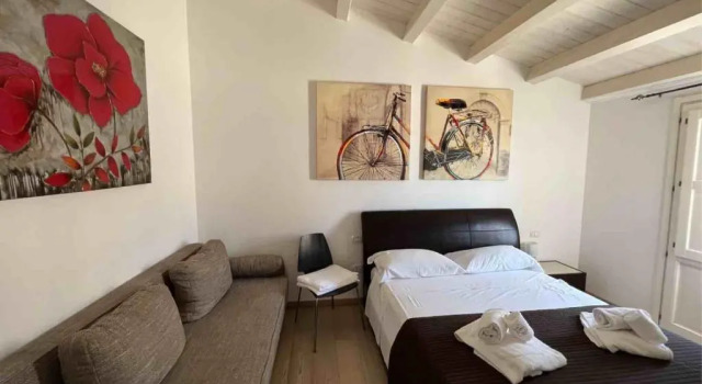 Plaza Rooms