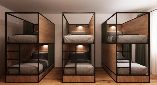 Кровать в общем номере (мужской номер) Atakent Hostel (Атакент Хостел)