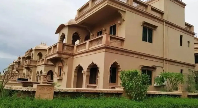 Rajvada bounglos