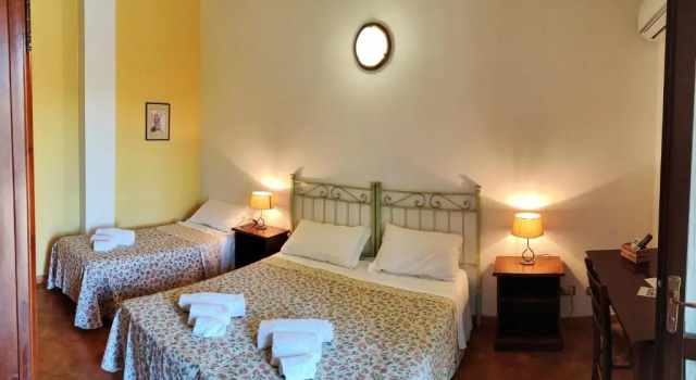 Agriturismo Le Chiuse, Забронировать Отель Отели Карлентини с парковкой, Парковка