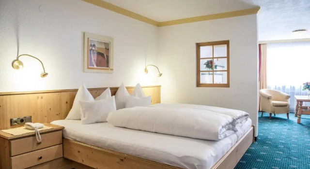 Семейный люкс Hotel Kristall
