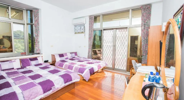 Люкс с балконом Xiangyang Tianyuan Ju Homestay