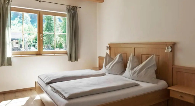 Talbachschenke - Das Dorf in der Stadt, Rezerwuj Hotel Hotele w Schladming - Dachstein z parkingiem, Parking