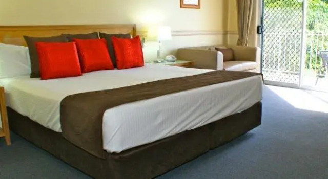 Двухместный номер Standard с балконом Ambassador Motor Lodge