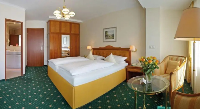 Двухместный номер Superior Hotel Sacher-Stoiber