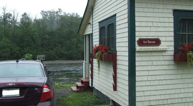 Camp Melancon, Rezervovat Rekreační dům  