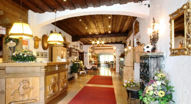 Hotel Post Abtenau, Забронировать Отель Отели Tennengau с бассейном, Бассейн