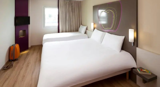 Люкс Standard Hotel Ibis Styles Lleida Torrefarrera