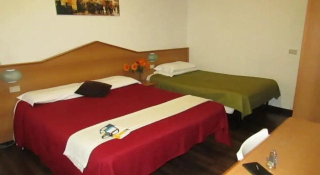 Трёхместный номер Standard Hotel Ambra