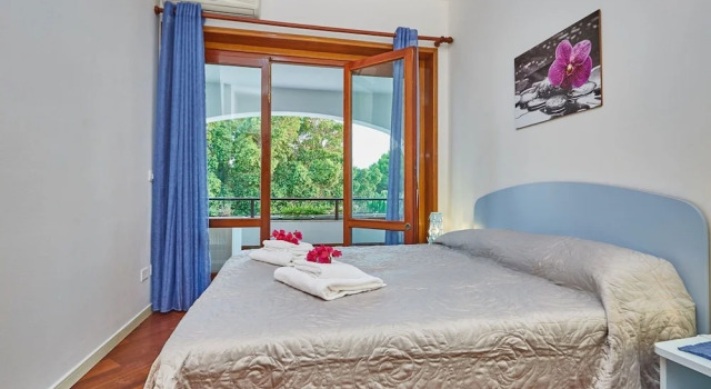 Villa in Pozzallo Near Sandy Beaches, Book Villa Hotels in Sicily with a Pool, Swimming Pool