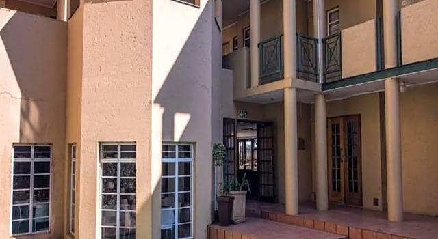 Airport Inn And Suites
