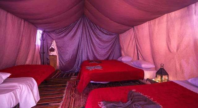 Camp Mars, Rezervați Hotel Douz Kebili