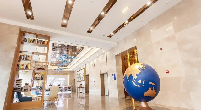 Kyriad Marvelous Hotel·Nanning Jiangnan Wanda Plaza, Rezerwuj Hotel Hotele w Nanning z parkingiem, Parking