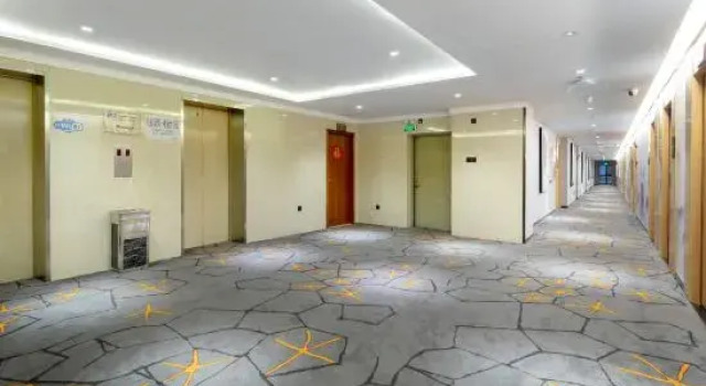 Xinyi Selection Hotel (Shenzhen Dongmen Store), Rezerwuj Hotel Hotele w Shenzhen z parkingiem, Parking