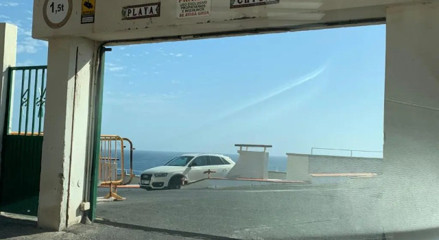Апартаменты Superior Playa Chica Beach 1