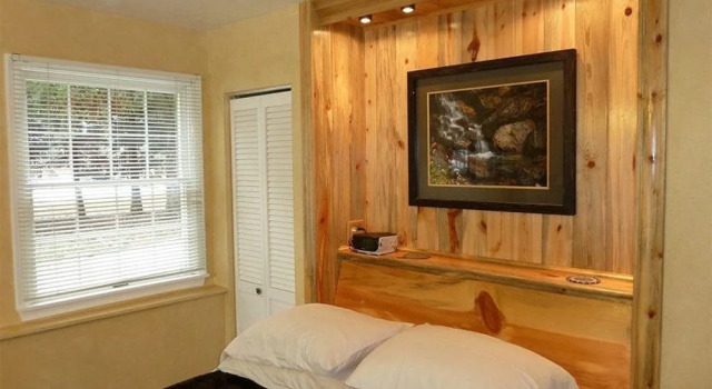 Bad Rock Bed and Breakfast Inn, Забронировать Отель Отели Flathead Valley с парковкой, Парковка