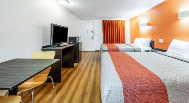 Четырёхместный номер Standard Motel 6-Mansfield, OH