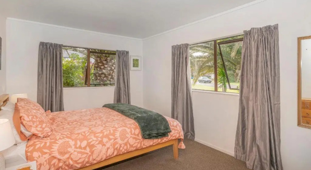Surfscape - Whitianga Holiday Home