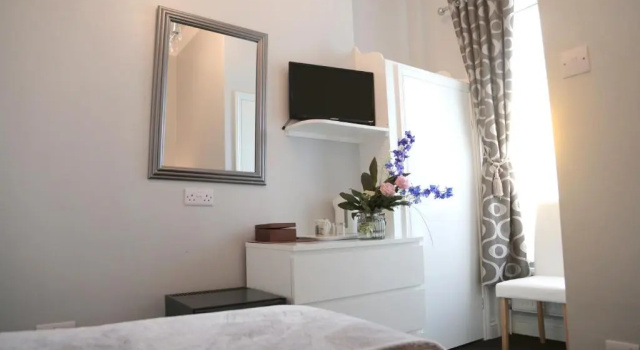 Одноместный номер Standard East Beach Hotel