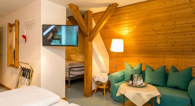Четырёхместный номер Standard c 1 комнатой CityHotel Kempten