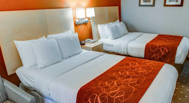 Четырёхместный люкс Comfort Suites Pittsburgh Airport