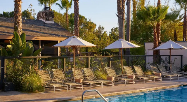 Номер Deluxe The Capri Hotel
