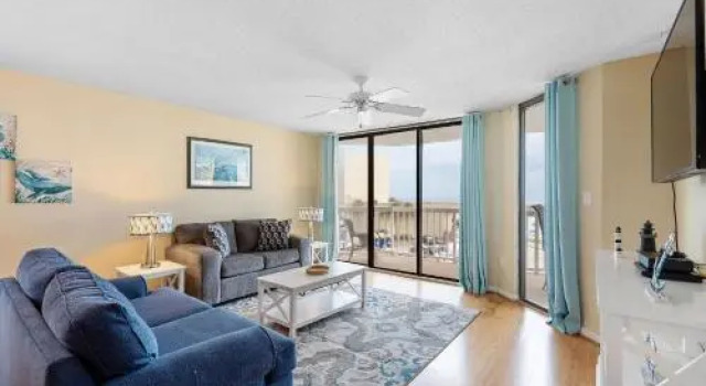 301 Charleston Oceanfront Villas, Забронировать Отель Фоли-Бич Lowcountry, рядом с Рыболовный пирс Фолли-Бич