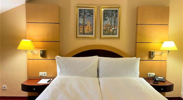 Люкс Deluxe Hotel am Kochbrunnen