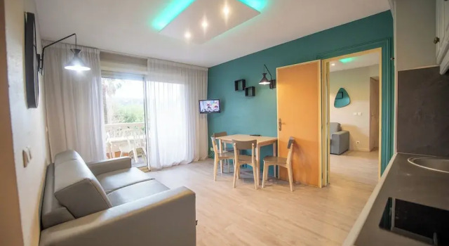 Апартаменты Hotel Lou Castelet