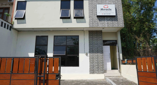 Miracle Boarding House RedPartner, Rezerwuj Hotel Sleman Yogyakarta Province