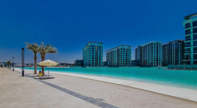 Stylish Waterfront 1 BR w pvt beach near Downtown, Забронировать Отель Дубай Эмират Дубай, рядом с Дубайские верблюжьи бега