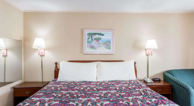 Travelodge by Wyndham Ridgeway Martinsville Area, Buchen Sie Hotel Martinsville Virginia