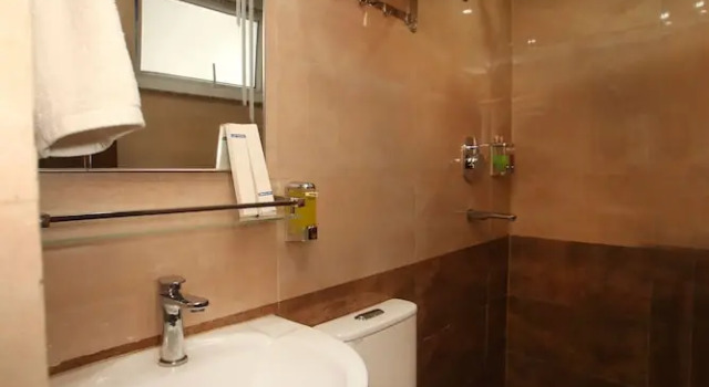 Четырёхместный номер Standard с балконом Amarawati Boutique Hotel