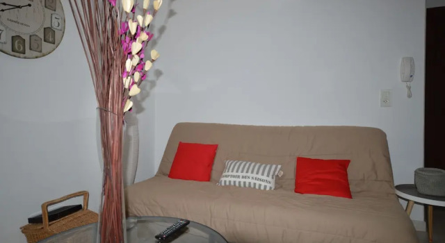 Good Value three- bedroom apartment, Забронировать Апартаменты/квартира Апартаменты Канн, рядом с Церковь Нотр-Дам-д'Эсперанс, Апартаменты/квартира