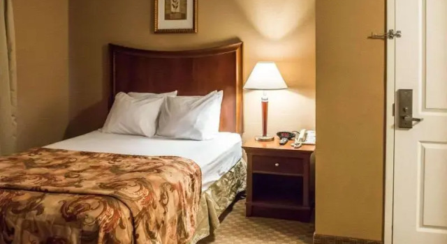 Четырёхместный люкс MainStay Suites Port Saint Joe South