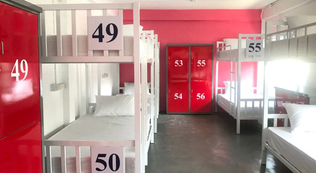 U-Sabai Hostel, Забронировать Хостел Отели Бангкока с парковкой, рядом с Международный колледж Университета Бангкока, Парковка