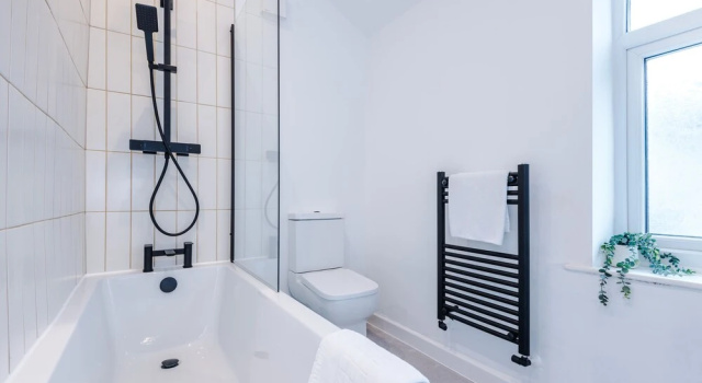 Коттедж Deluxe Newly Renovated home-Manchester