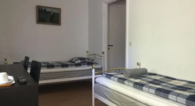 Grums Old House, Book Hotel  