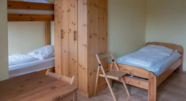 Кровать в общем номере Hostel Louise 20